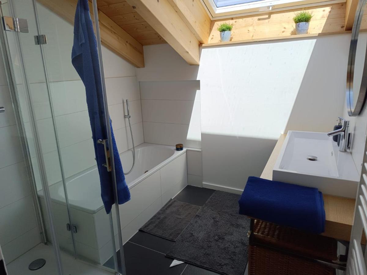 Apartment Unterm Dach Mit Kleinem Seeblick Münsing Εξωτερικό φωτογραφία