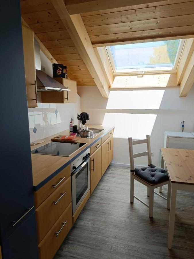 Apartment Unterm Dach Mit Kleinem Seeblick Münsing Εξωτερικό φωτογραφία