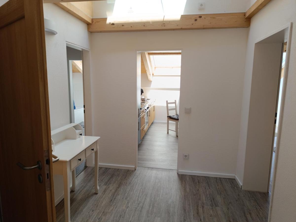 Apartment Unterm Dach Mit Kleinem Seeblick Münsing Εξωτερικό φωτογραφία